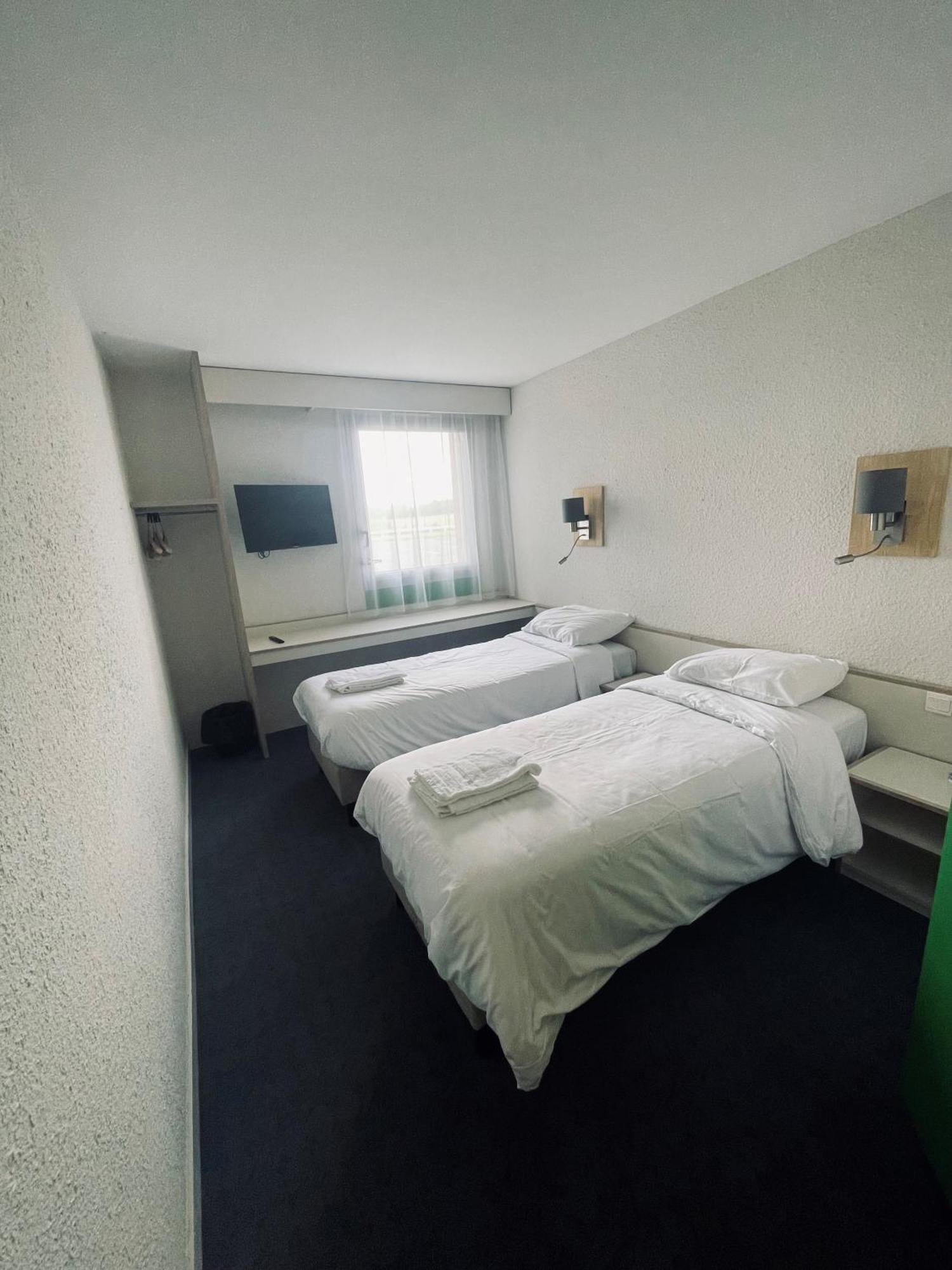 Hotel La Petite Auberge Chambretaud Kültér fotó